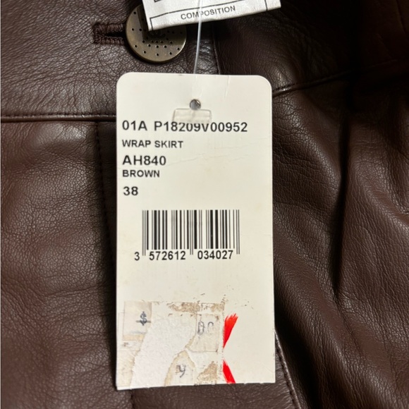 New CHANEL Brown Lambskin and Silk Wrap Skirt - Picture 10 of 11